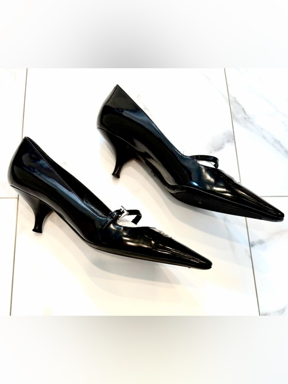 ♥️ PRADA Kitten Heels! - Picture 4 of 12